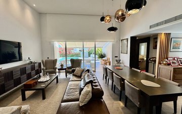 Property slide 10