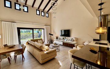 Property slide 10