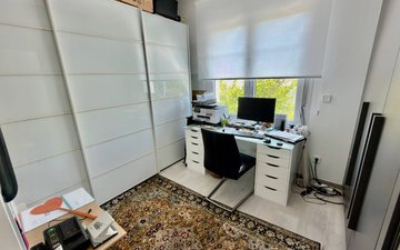 Property slide 18