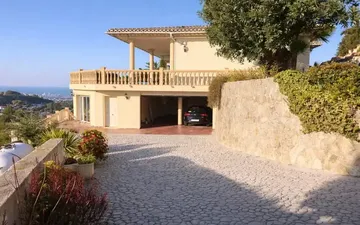 Property slide 22