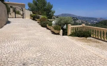 Property slide 24