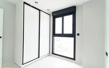 Property slide 32