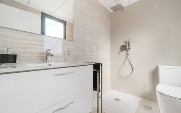 Property slide 10