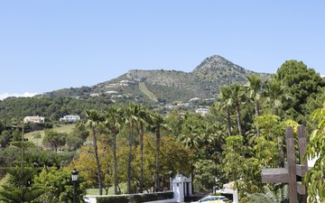 Property slide 17