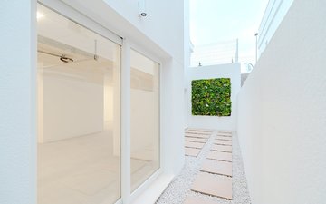 Property slide 16