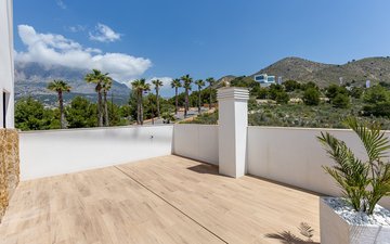Property slide 18