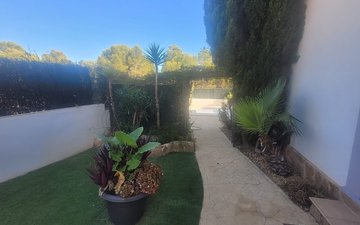 Property slide 21