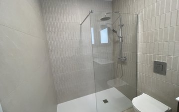 Property slide 32