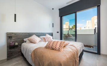 Property slide 32