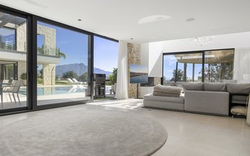 Property slide 17