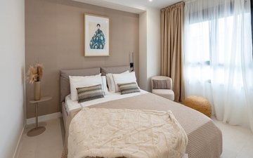 Property slide 18