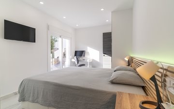 Property slide 18