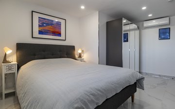 Property slide 25