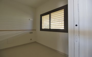 Property slide 17