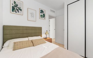 Property slide 32