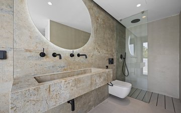 Property slide 32
