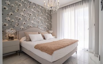 Property slide 18