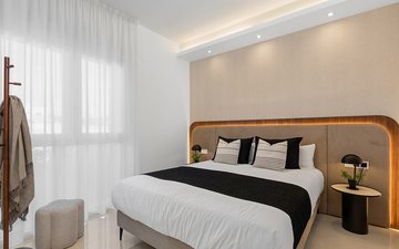 Property slide 25