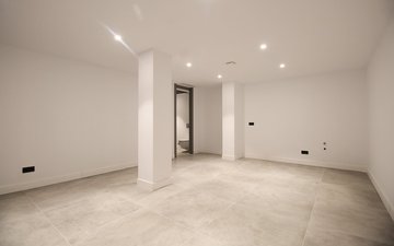 Property slide 18