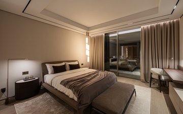 Property slide 32