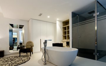Property slide 32