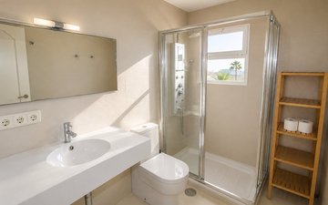 Property slide 32