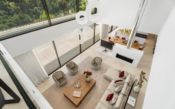 Property slide 18