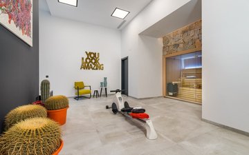 Property slide 21