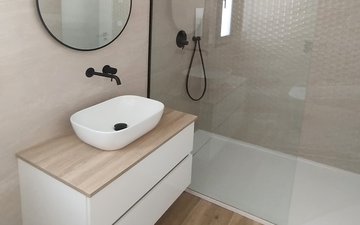 Property slide 19