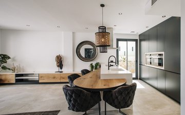 Property slide 18