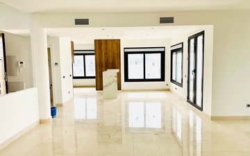 Property slide 32
