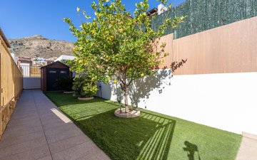 Property slide 40