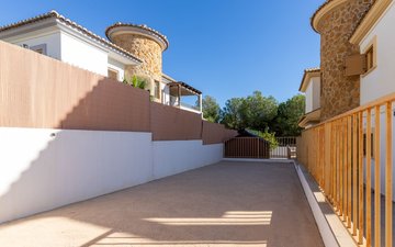 Property slide 42