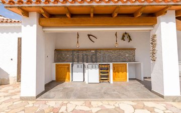 Property slide 18