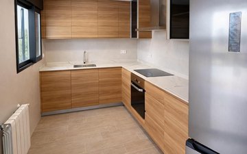Property slide 32