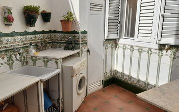 Property slide 16