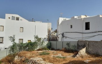 Property slide 27