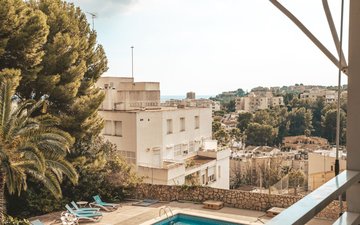 Property slide 18