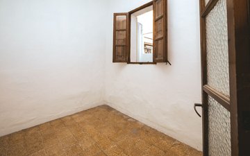 Property slide 20