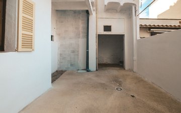 Property slide 32