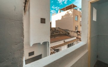 Property slide 28