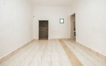 Property slide 32