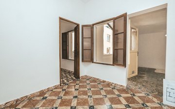 Property slide 17