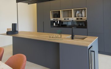 Property slide 44