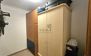Property slide 20