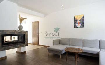 Property slide 17