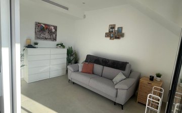 Property slide 18