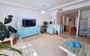 Property slide 10