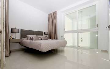 Property slide 10