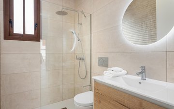 Property slide 18